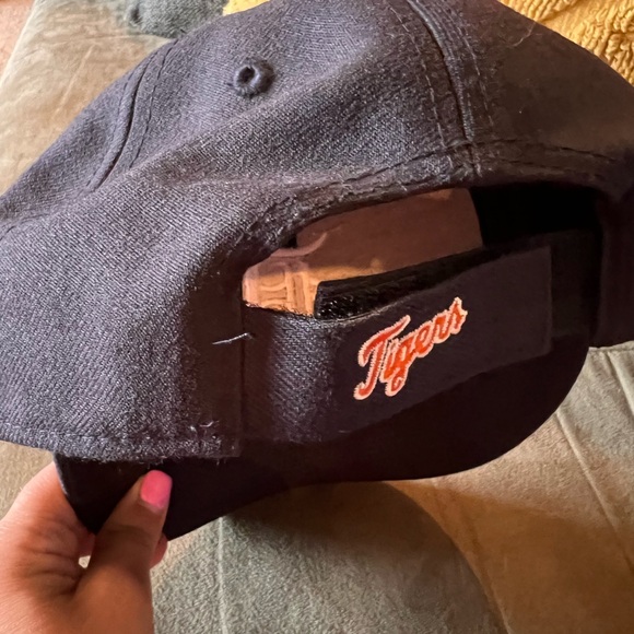 Detroit Hat - Picture 3 of 5